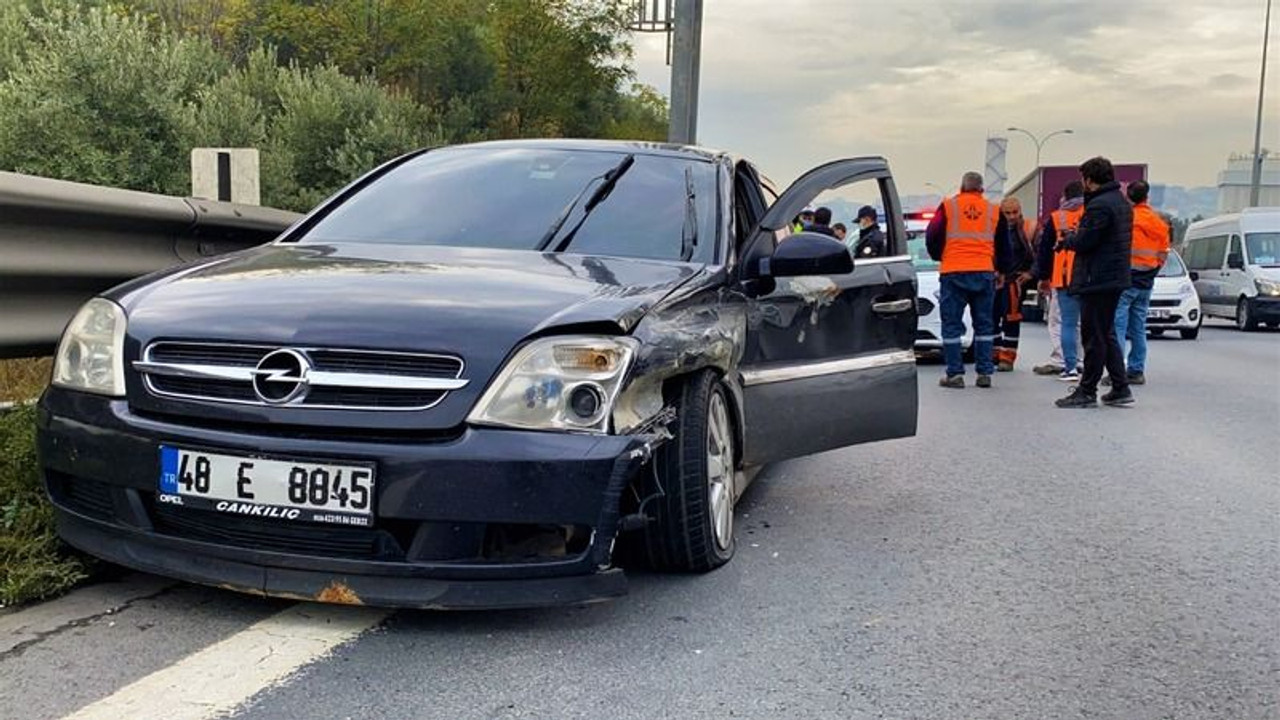 Alkollü sürücü TEM’de bariyere çaptı!