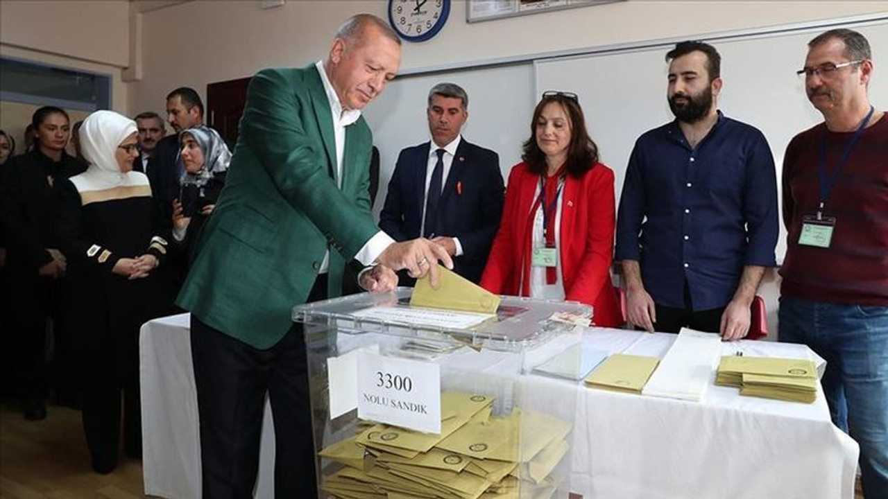 Erdoğan'ın önündeki son anketi açıkladı