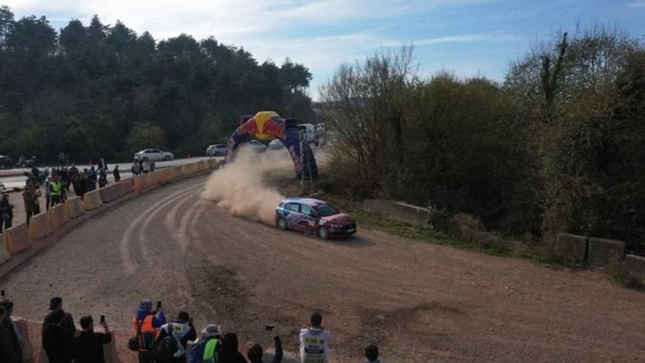 Ralli’nin yıldızları tozu dumana kattı!