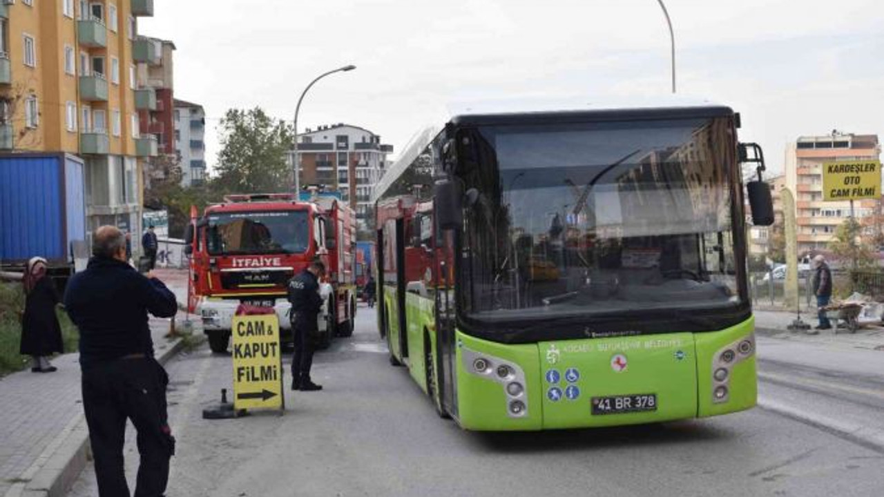 Seyir halindeki yolcu otobüsünde korkutan yangın