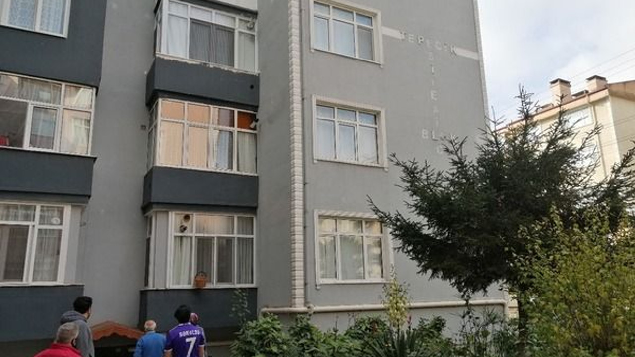 4. katın balkonundan düştü!