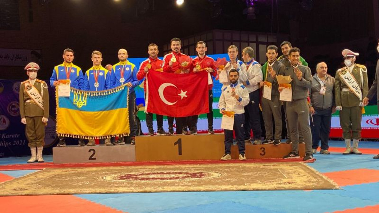Kağıtspor, karatede dünya şampiyonu