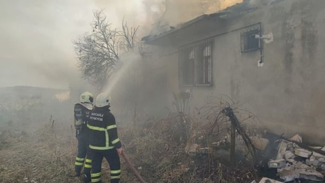 Kocaeli’de korkutan yangın