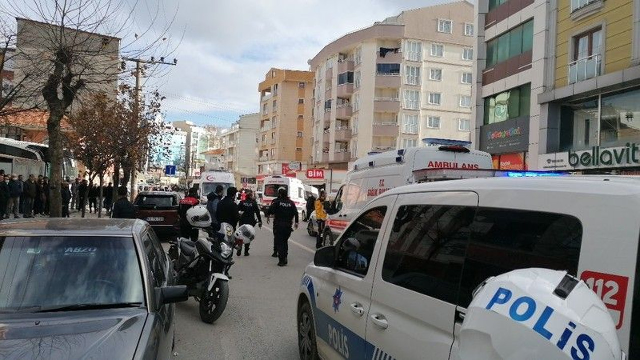 Silahlı çatışmada vurulan kişi hayatını kaybetti