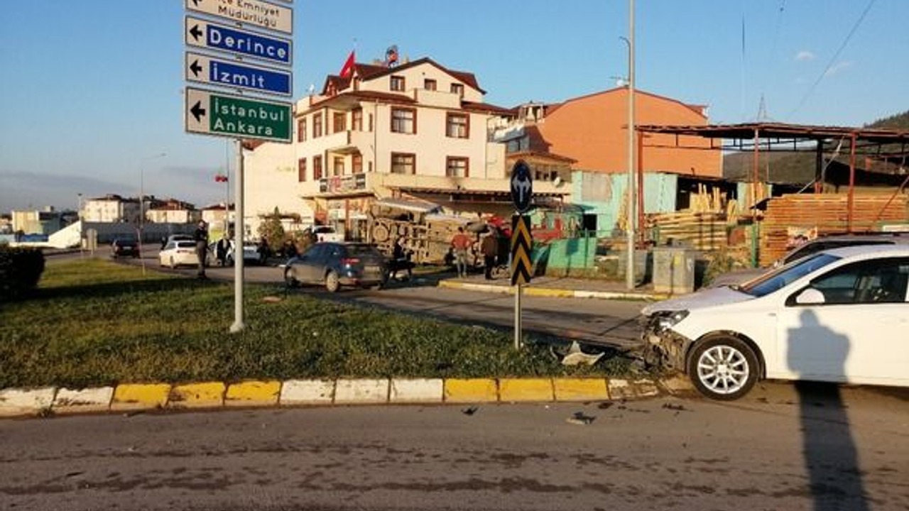 Hastaneye yetişmek isterken kaza yaptı