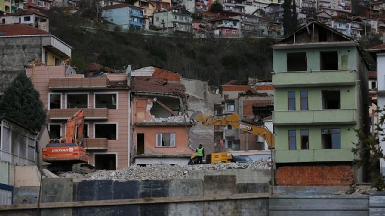 Yıkımların sürdüğü Cedit’te Türkiye rekoru
