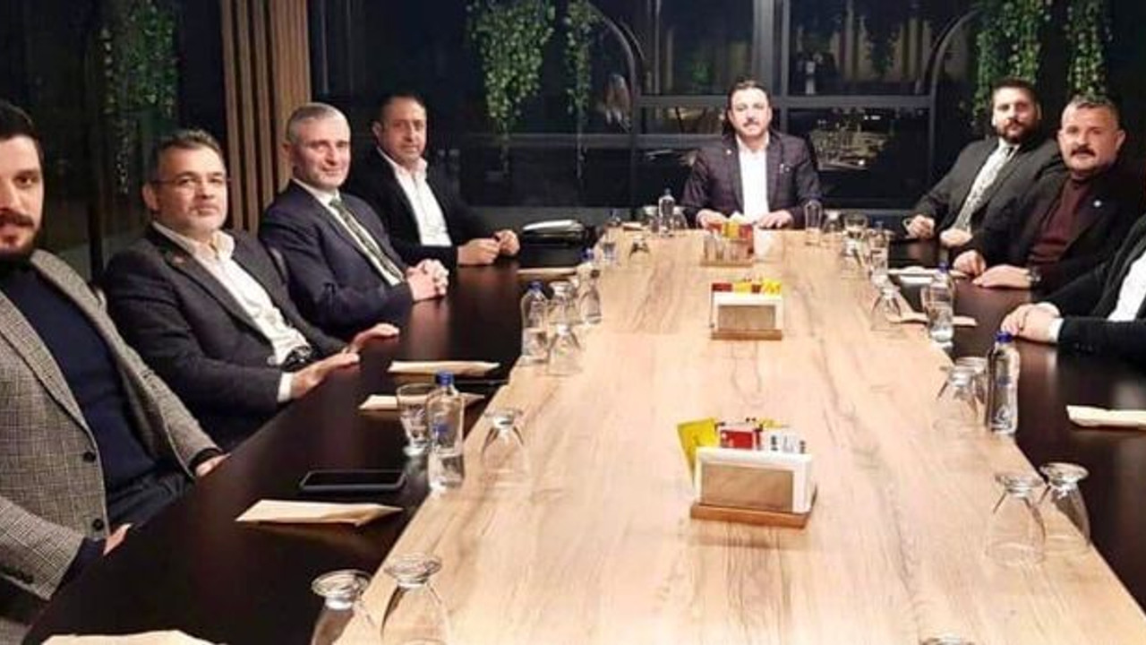 Gebze’de masayı Saadet Partisi kurdu