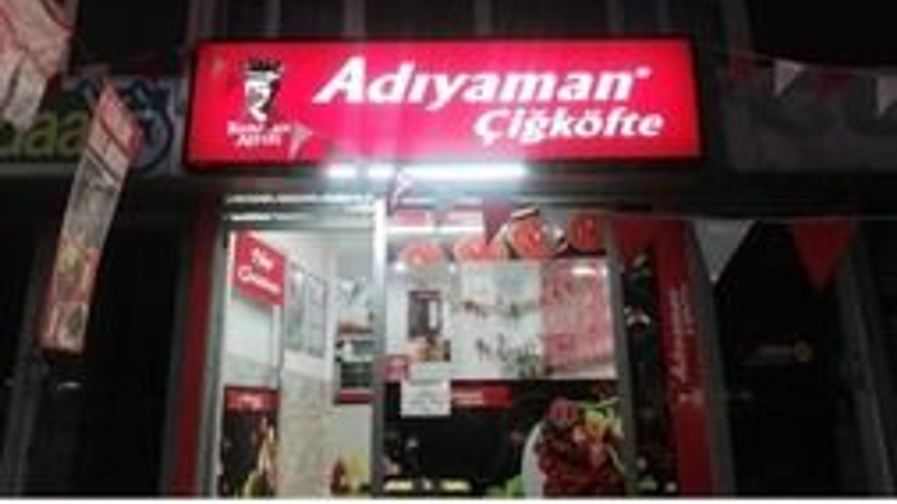 Kredi borcu yüzünden dükkanını devrediyor