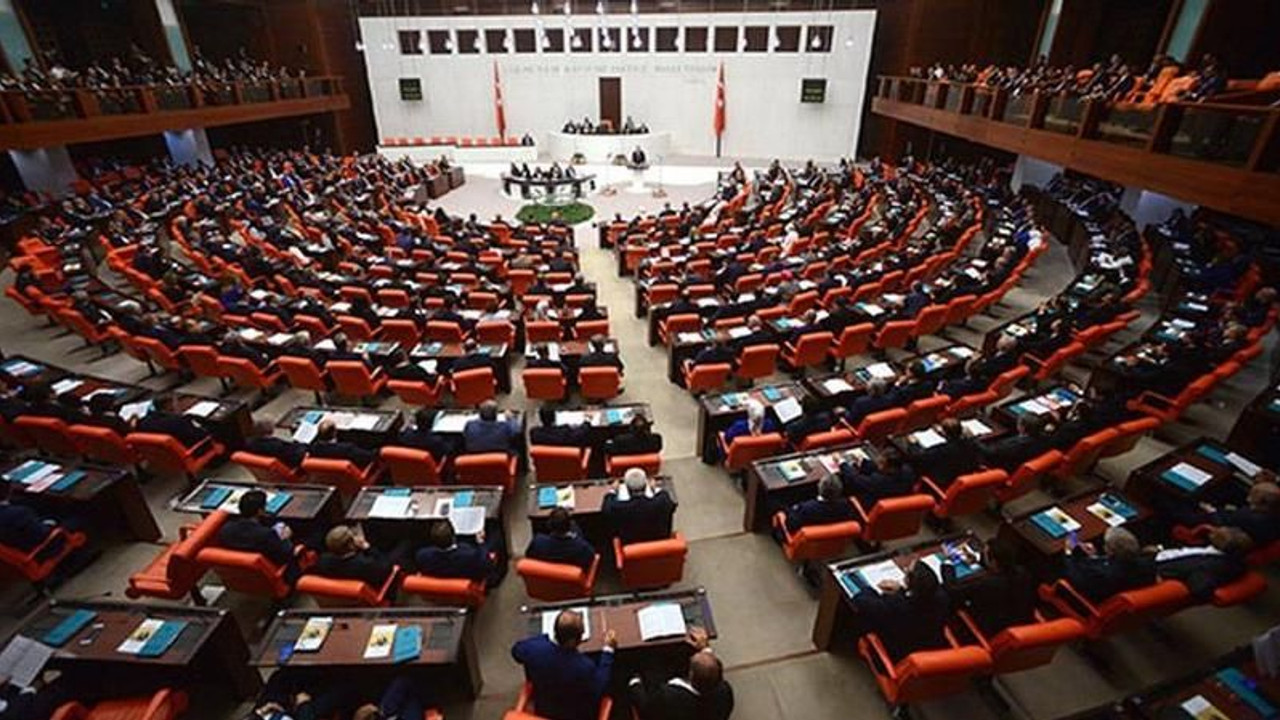 AKP’den 8 maddelik yasa teklifi! Stokçuluk cezaları artırılıyor