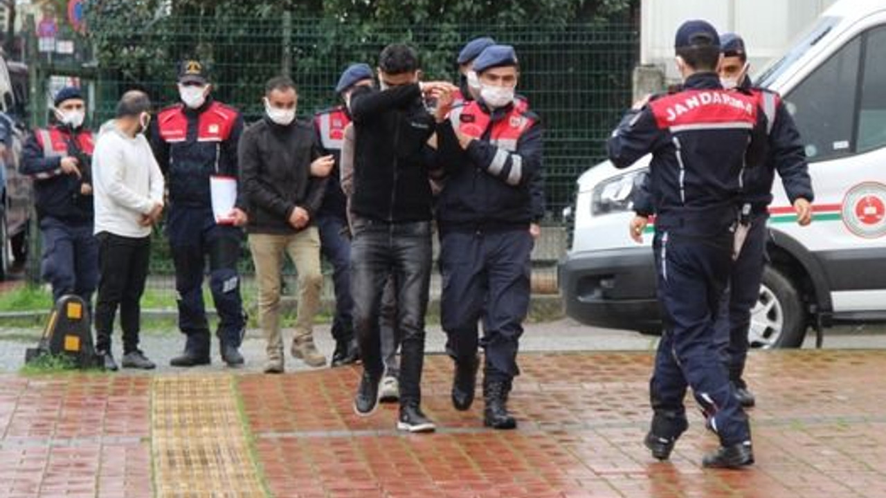 Suçüstü yakalanan kablo hırsızları serbest