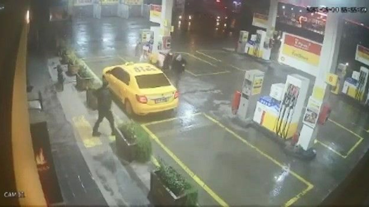 68 yaşındaki taksiciyi darp edip bıçakladılar!