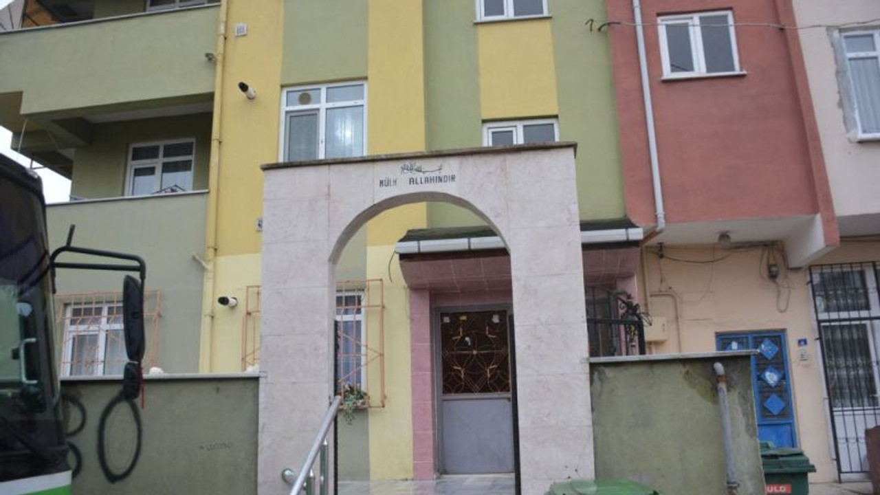 Vahşet! 35 yaşındaki kadın boğazı kesilerek öldürüldü!