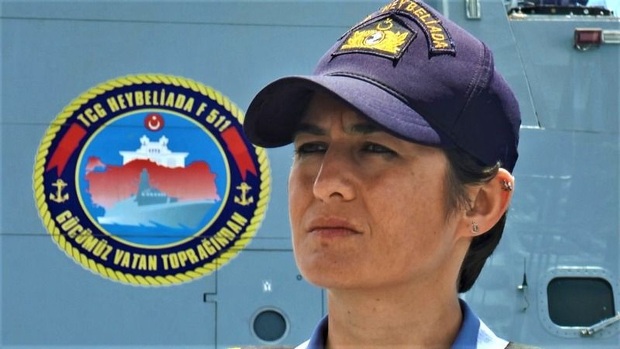 Türk savaş gemisinin kadın subayı