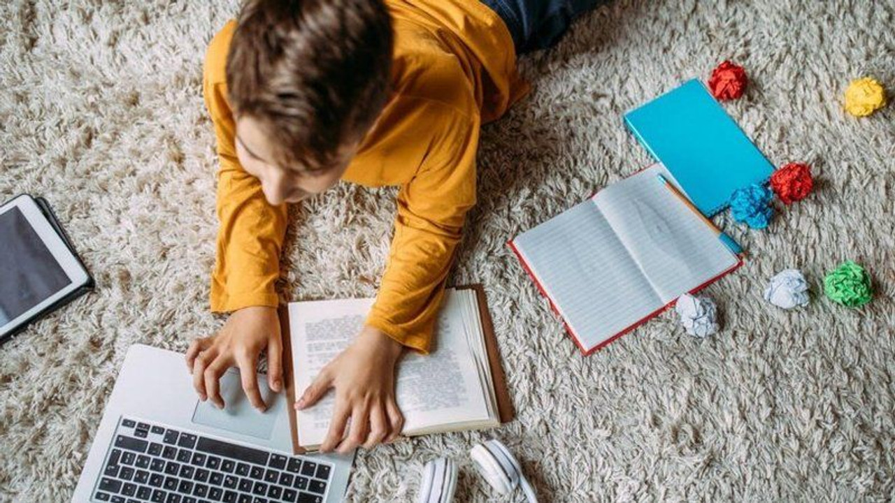 Veliler dikkat: Mahkemeden emsal 'online eğitim' kararı!