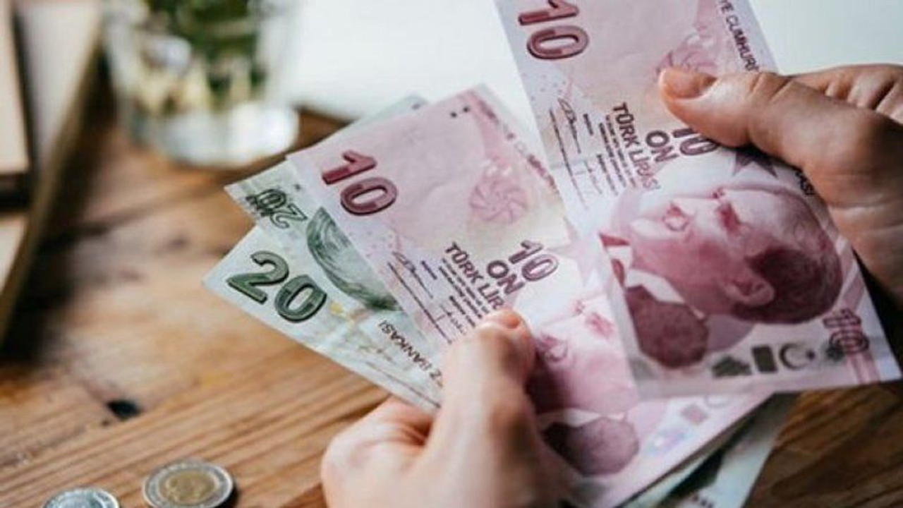 AKP'den memur ve emekli maaşları açıklaması