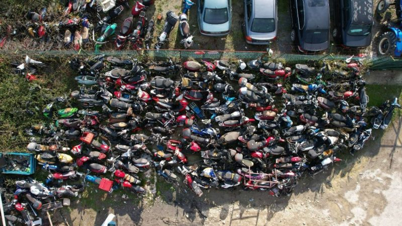 12 yıldır bekliyorlar Otopark değil motosiklet mezarlığı