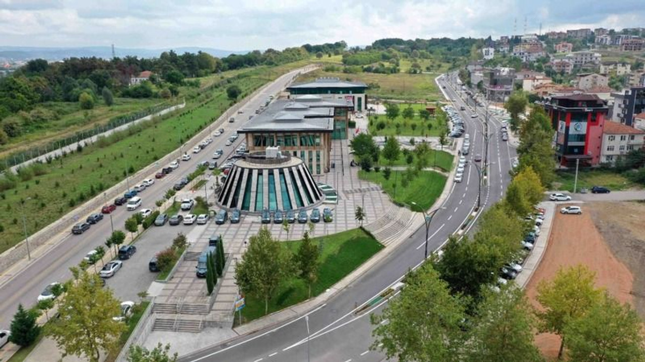 Büyükşehir en çok hizmeti İzmit ve Karamürsel’e yaptı