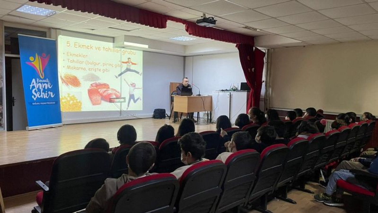 Çocukluk döneminde sağlıklı ve doğru beslenme şart