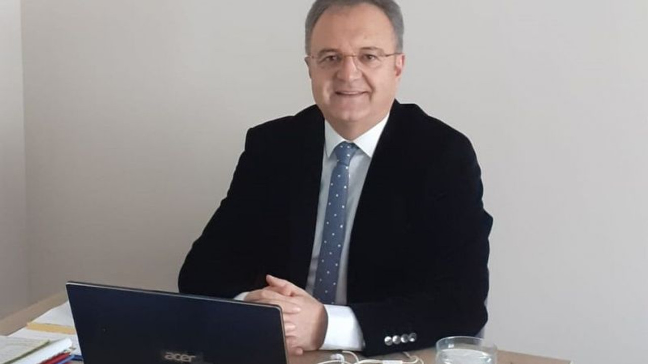 Özer'in ilk kitabı okurlarıyla buluştu