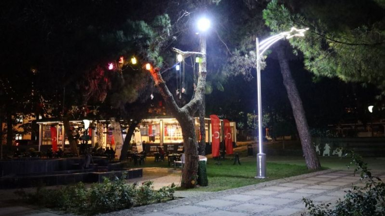 Cumhuriyet Parkındaki kafe İzmit’e verildi
