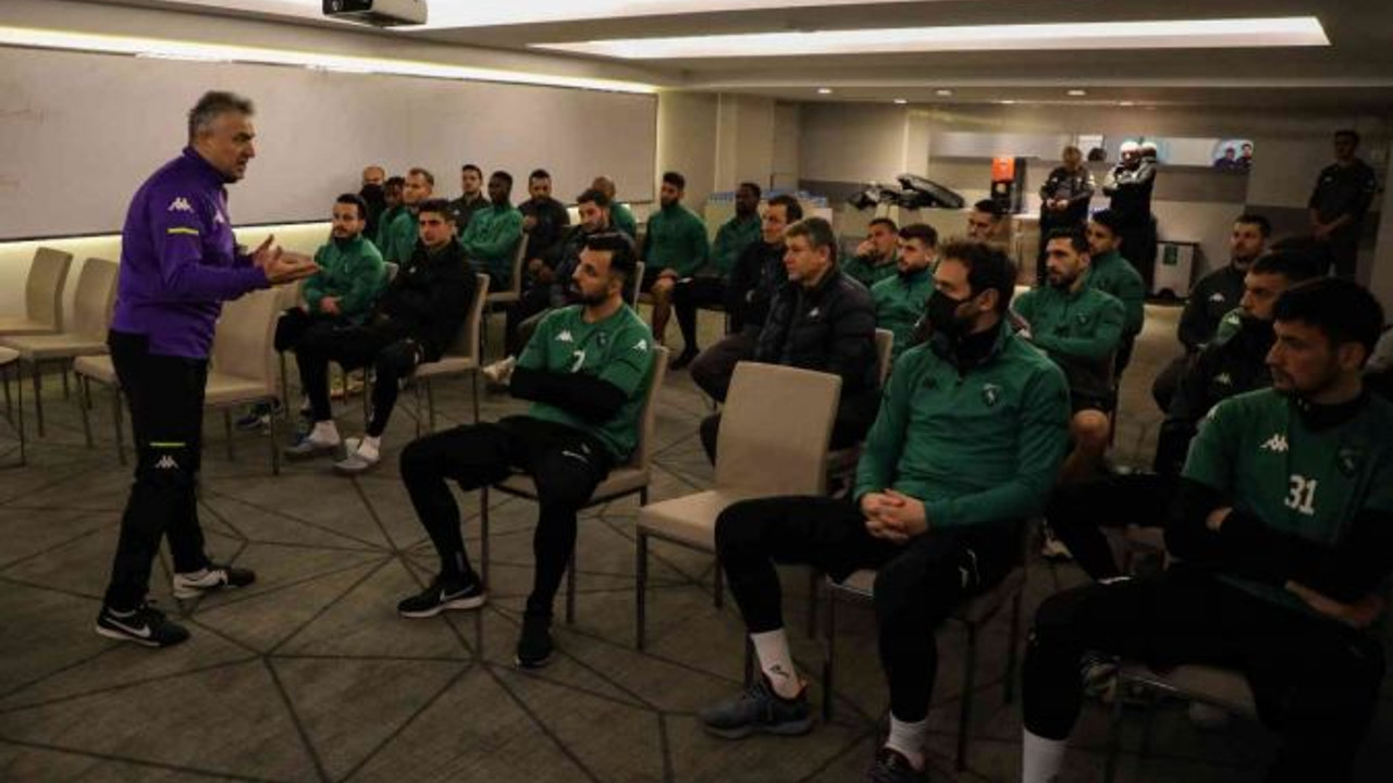 Kocaelispor’da Mehmet Altıparmak sahaya indi