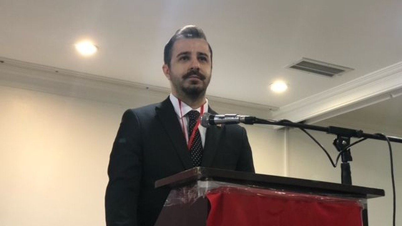 Genç aday “Biz oturmak istemiyoruz”