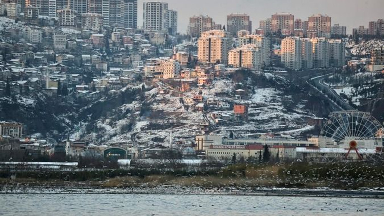 Güney, Cedit’te hak sahiplerinin evlerine gidiyor