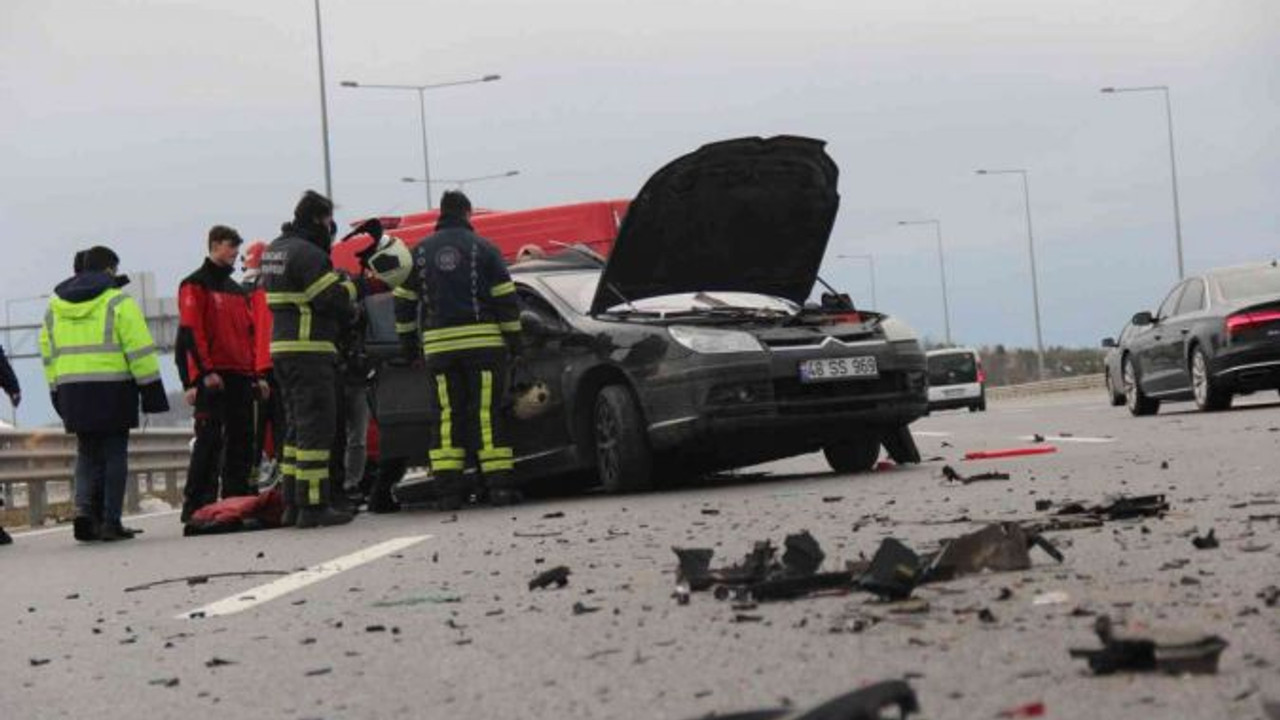 Kuzey Marmara'da feci kaza! Otomobillerden eser kalmadı