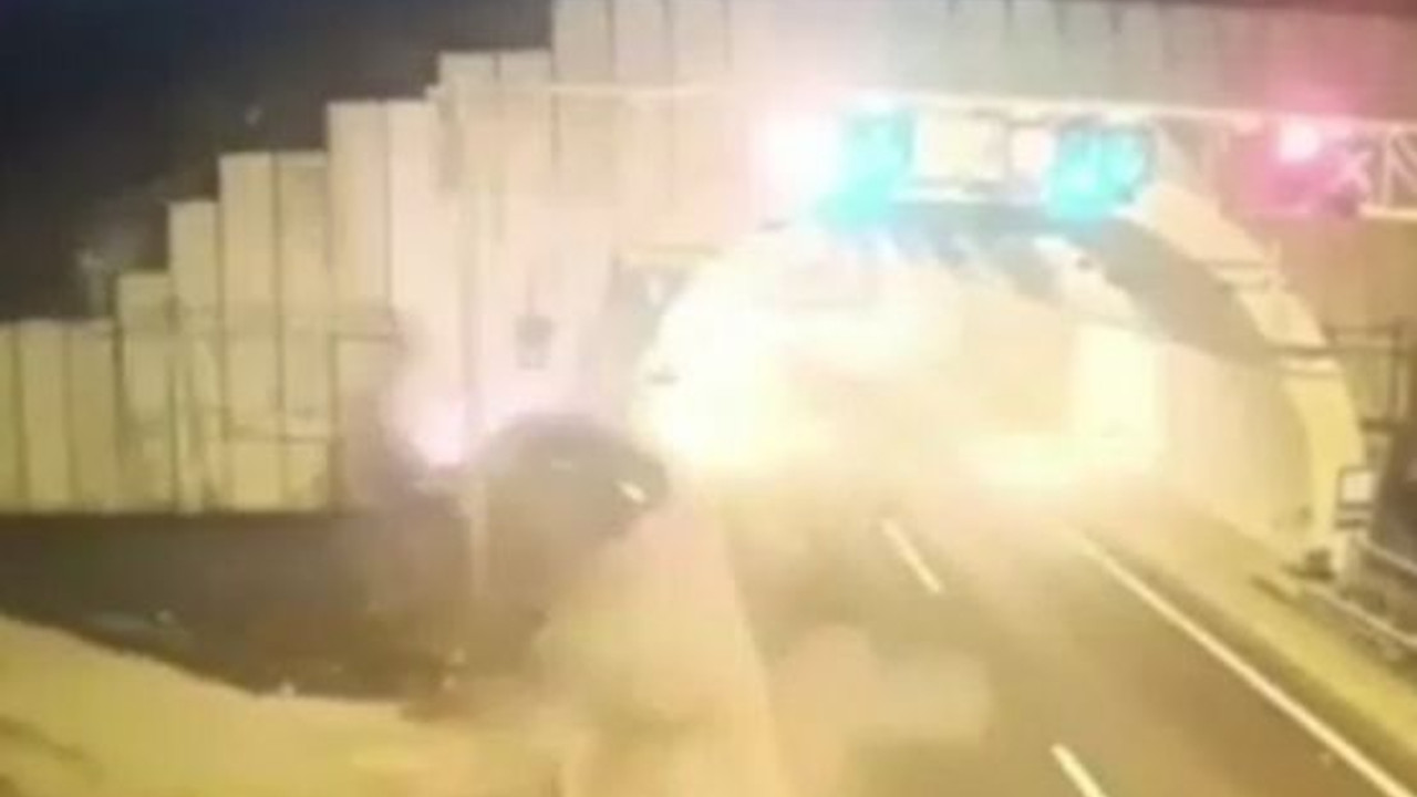 TEM’de önce bariyerlere, sonra beton duvara çarptı