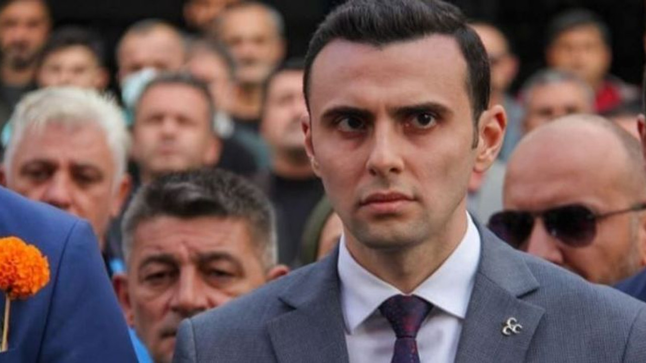 Kavga kızışıyor Kurt’un eski paylaşımlarını ortalığa saçtılar