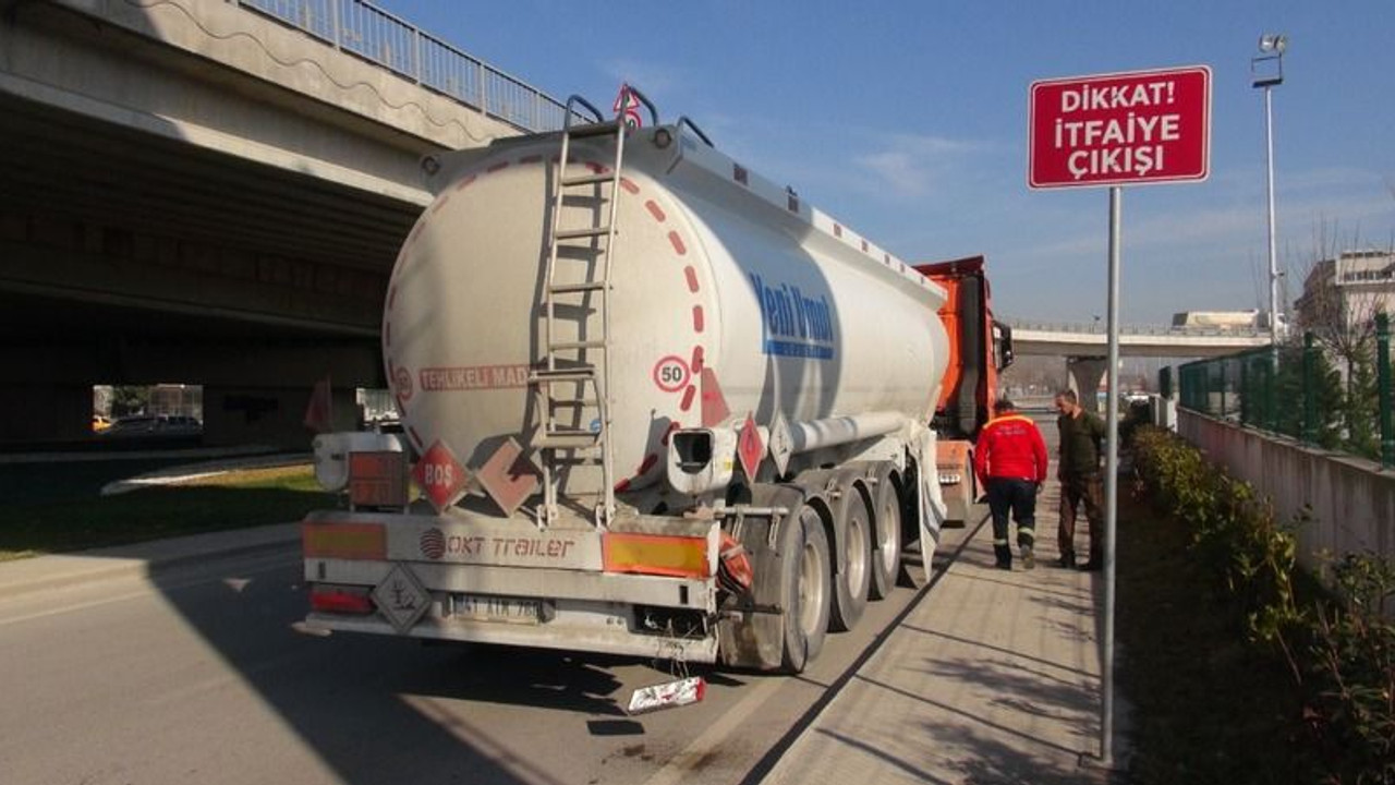 Halk otobüsü ile tehlikeli madde taşıyan tanker çarpıştı!