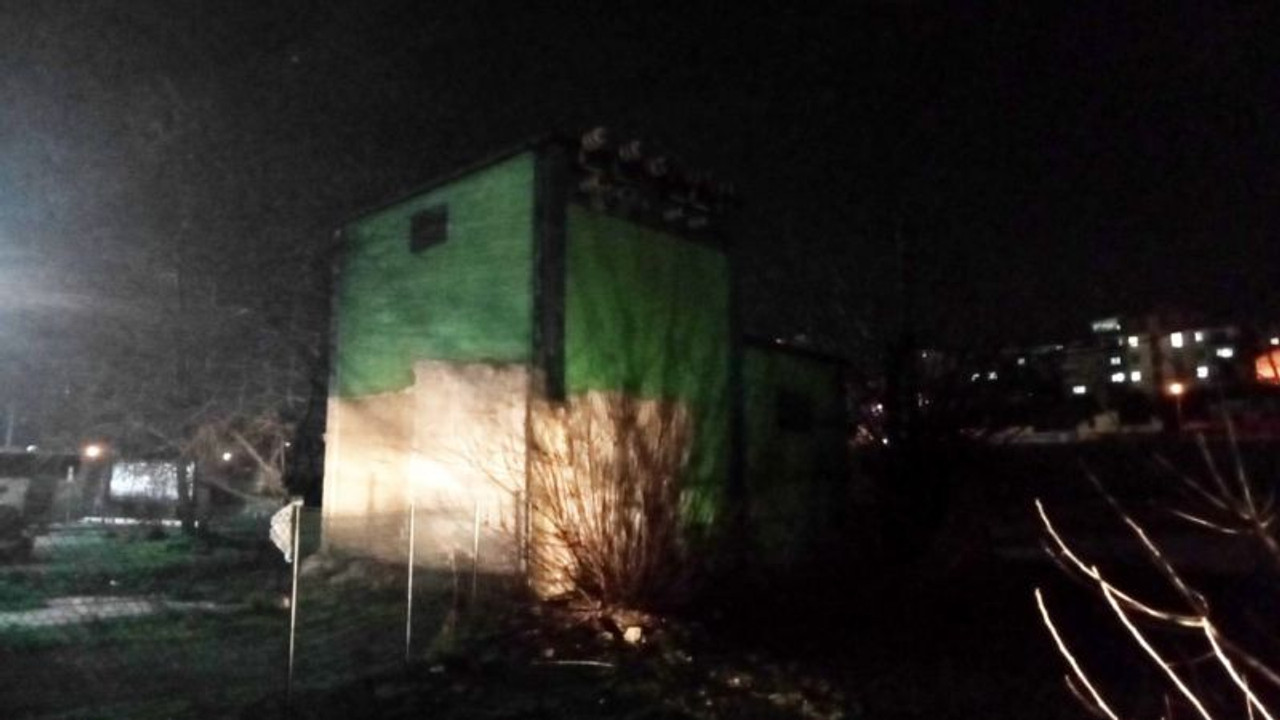 Hırsızlık için girdiği trafoda elektrik akımına kapıldı