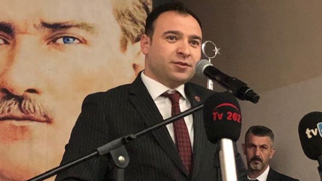 Ülkücü Başkan’dan İYİ Partililere “Kudurmuş köpekler”