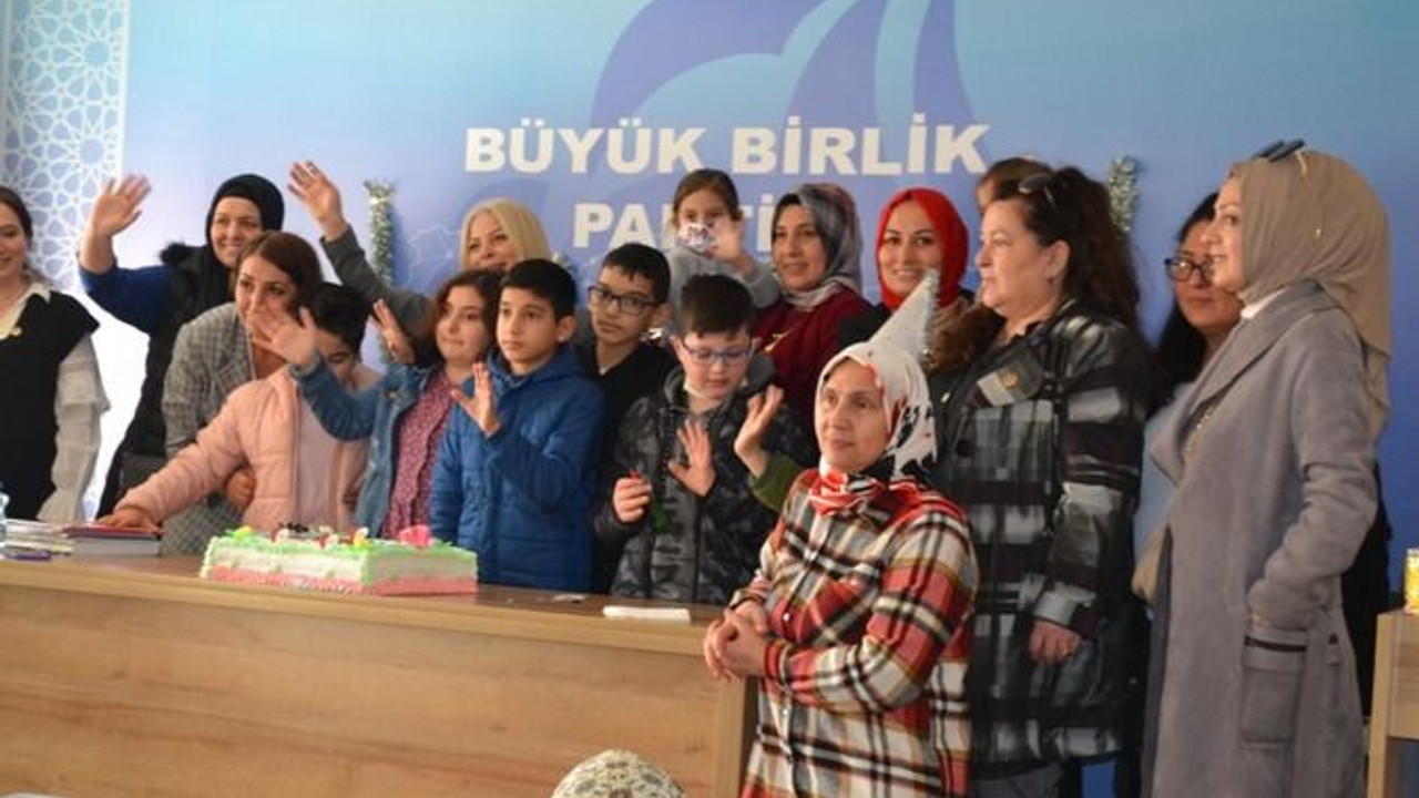 BBP’li kadınlar engelli çocuklarla buluştu
