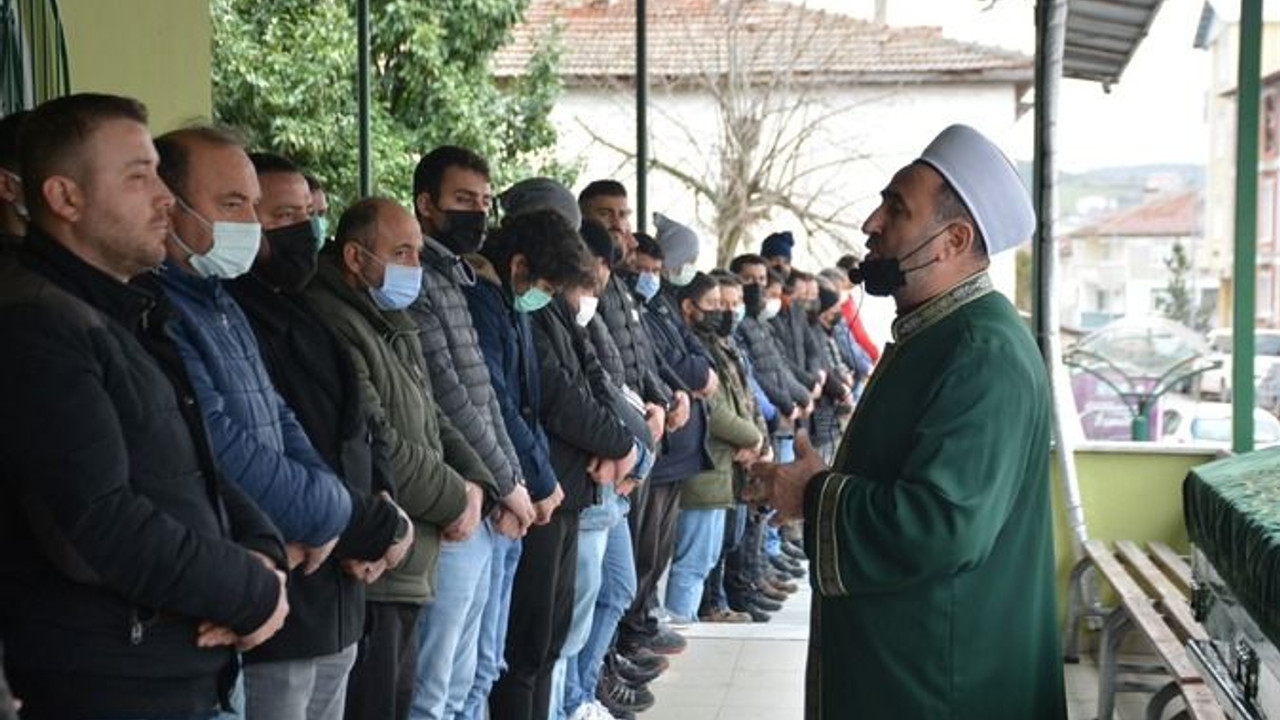Maçın heyecanına kalbi dayanmamıştı...Son yolculuğuna uğurlandı