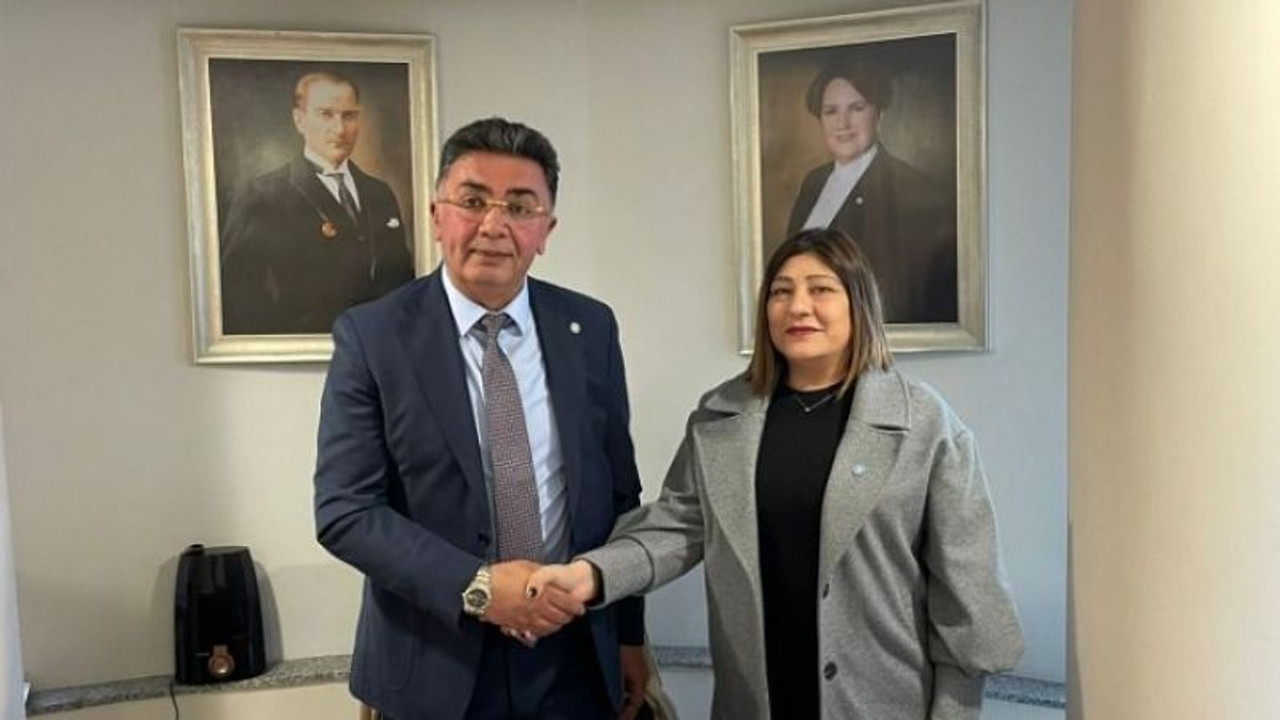 İstifa eden başkanı yeniden atadılar