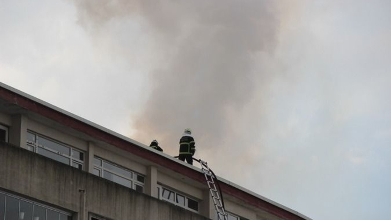 Çatı yangını korkuttu