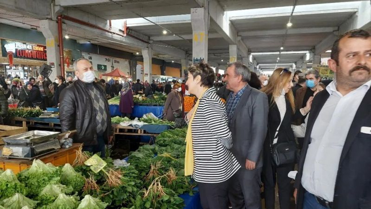 “Vatandaş evine erzak alamıyor!“