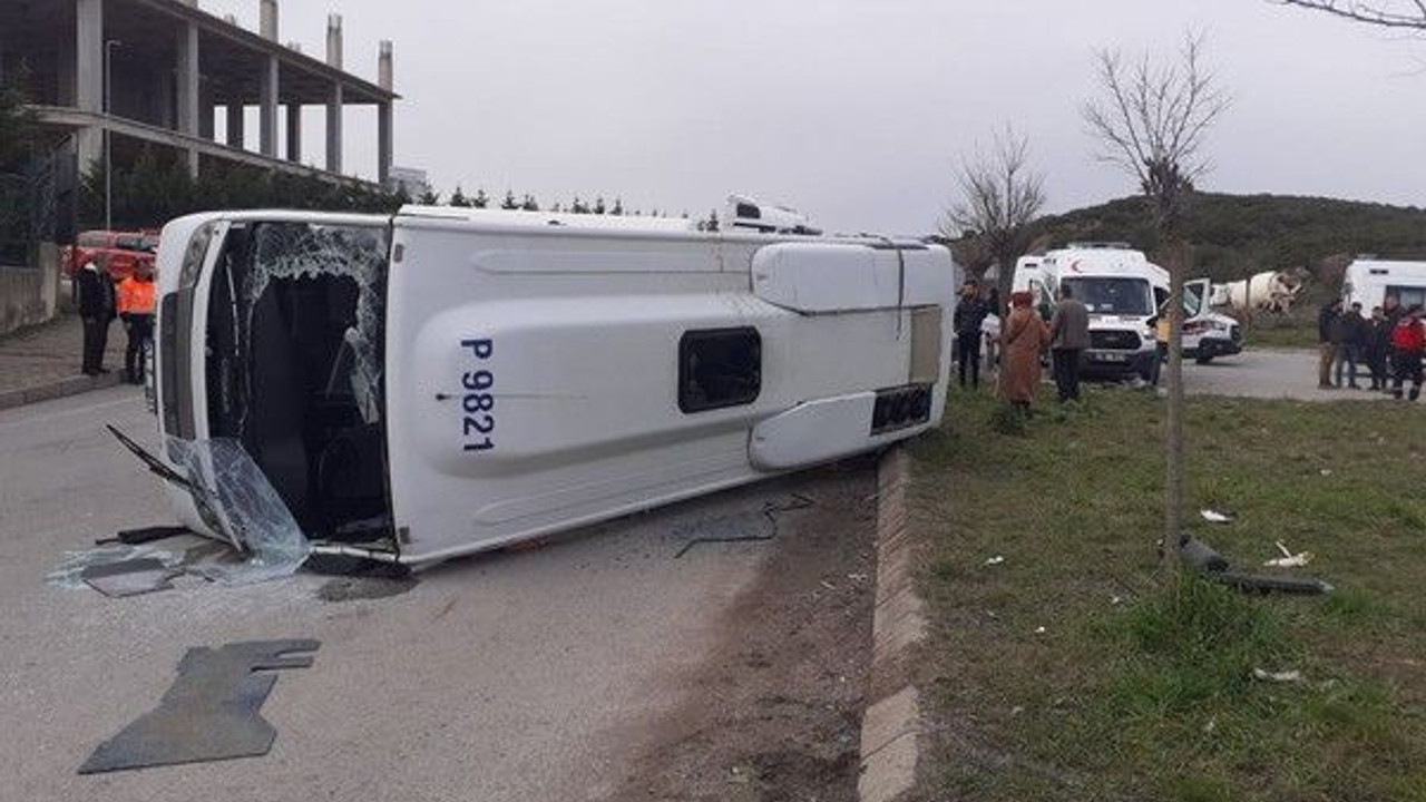22 kişinin yaralandığı trafik kazasında CAN PAZARI YAŞANDI