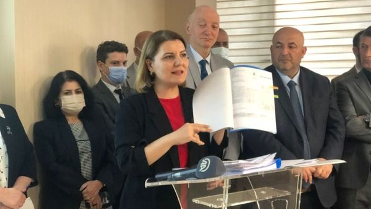 Kavga kızışıyor “Senin yerine utanıyorum”
