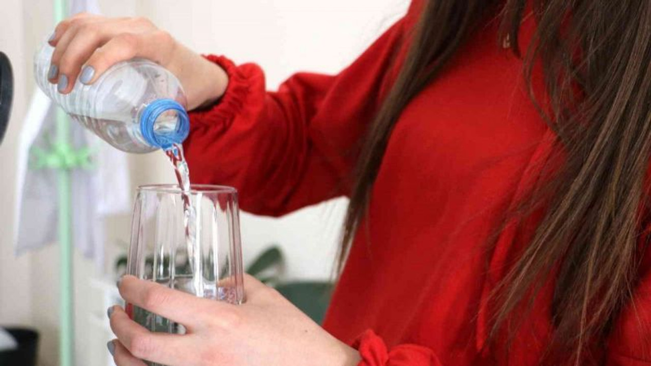 Uzmanı uyardı, iftarla sahur arası 12 bardak su tüketmeliyiz