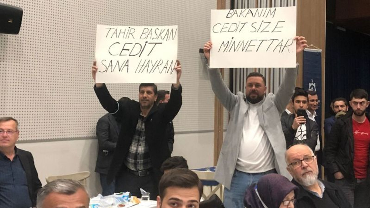 Ceditlilerden pankartlı sevgi gösterisi