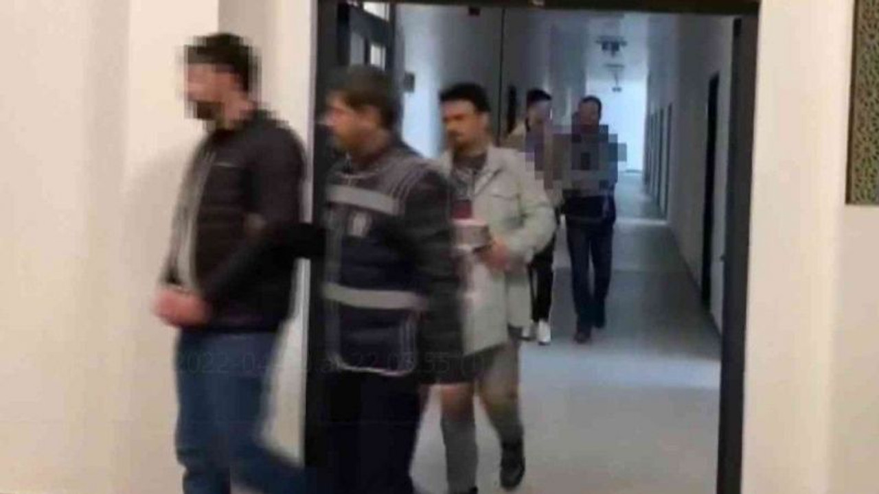 İş yeri malzemesi ve laptop çalan iki şahıs tutuklandı