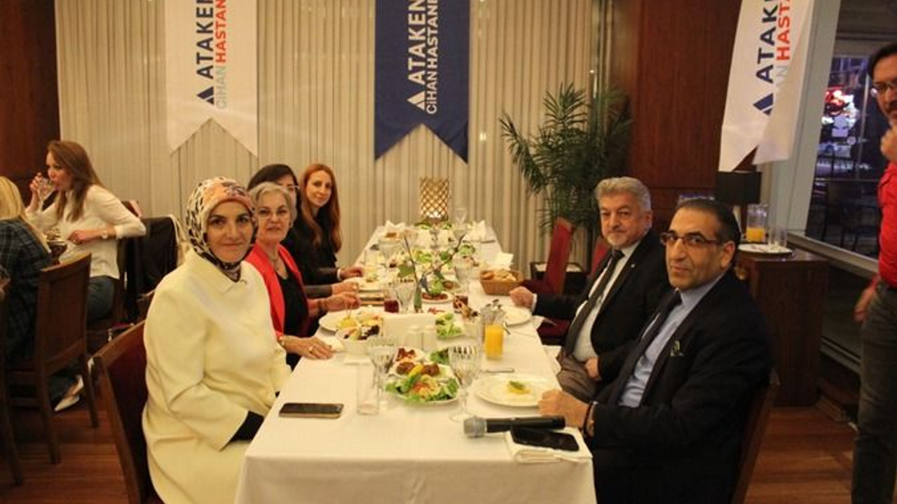 Atakent Cihan Hastanesi doktorları iftar yemeğinde buluştu