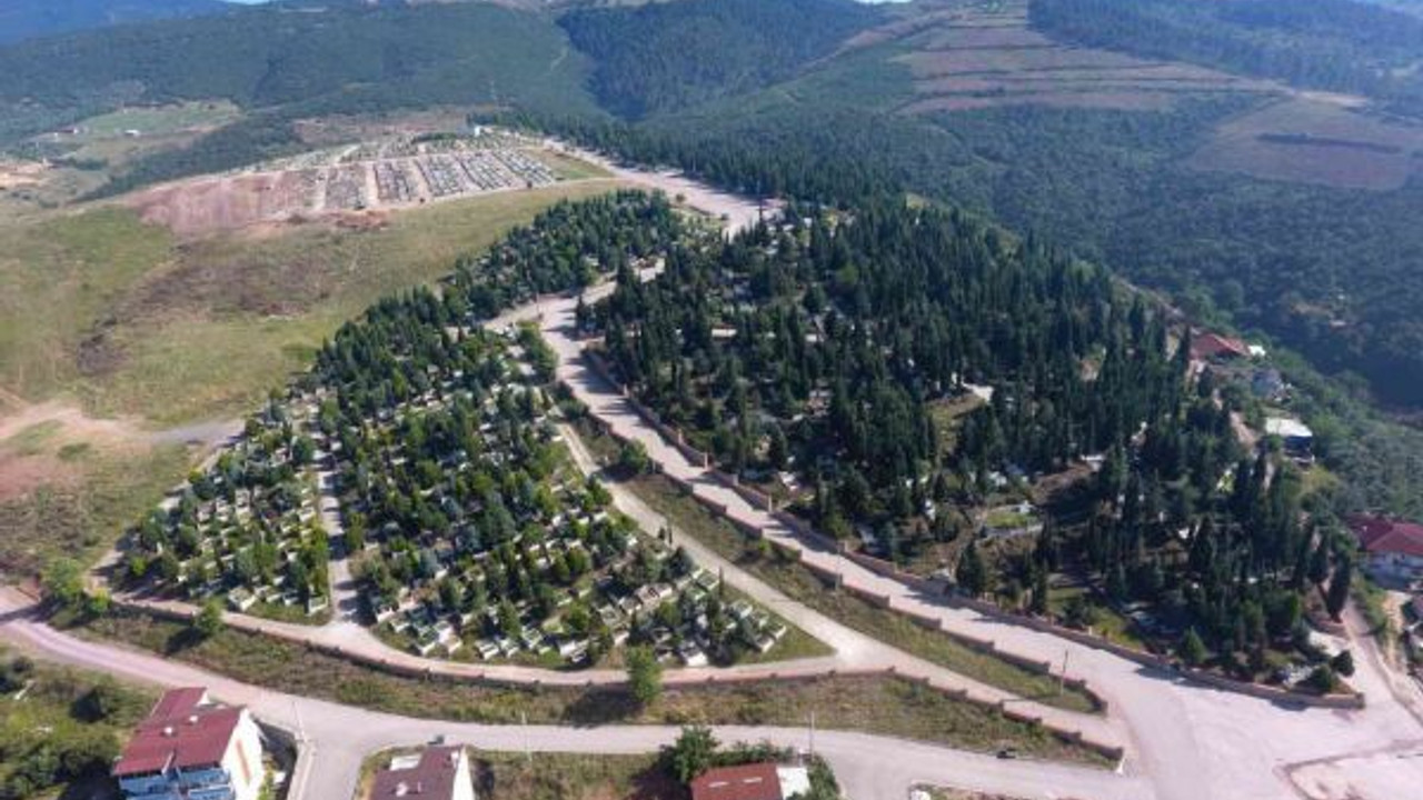 Derince’de mezarlık ziyaretleri için ücretsiz servis kaldırılacak