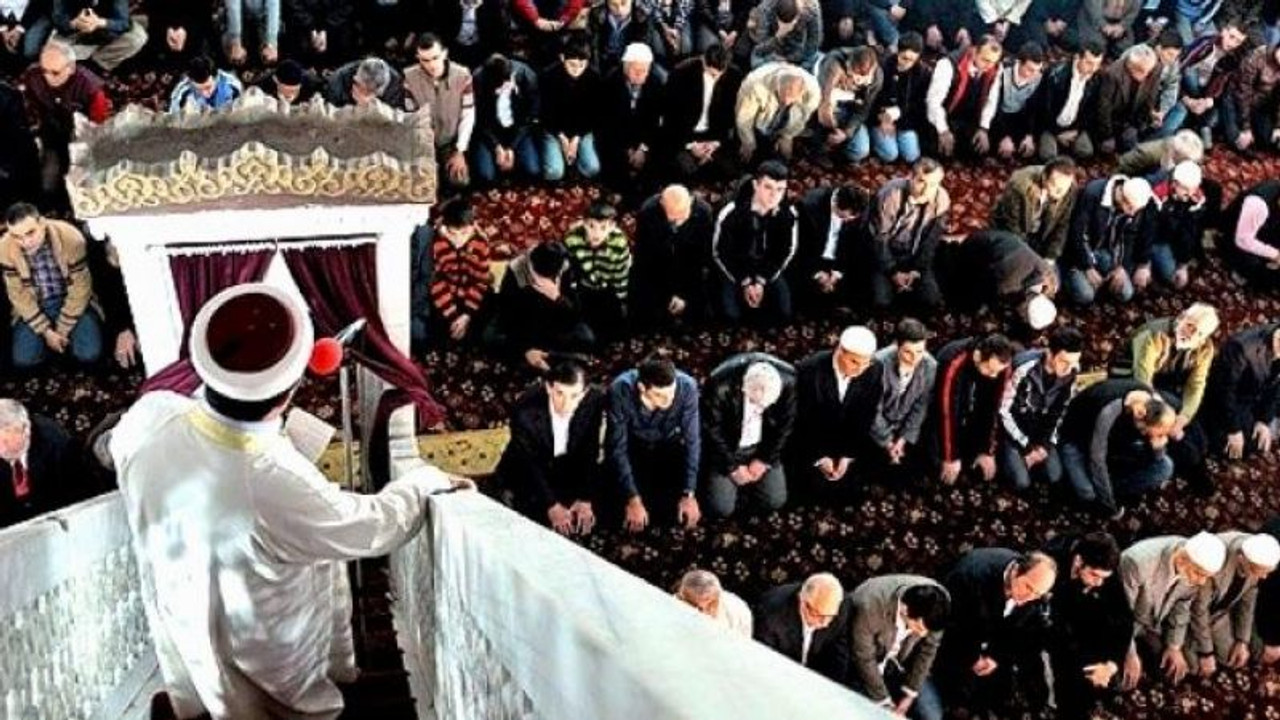 Cuma hutbesinde işverene uyarı!