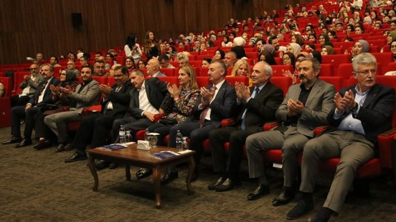 12. Kocaeli Kitap Fuarı muhteşem bir geceyle kapılarını açtı