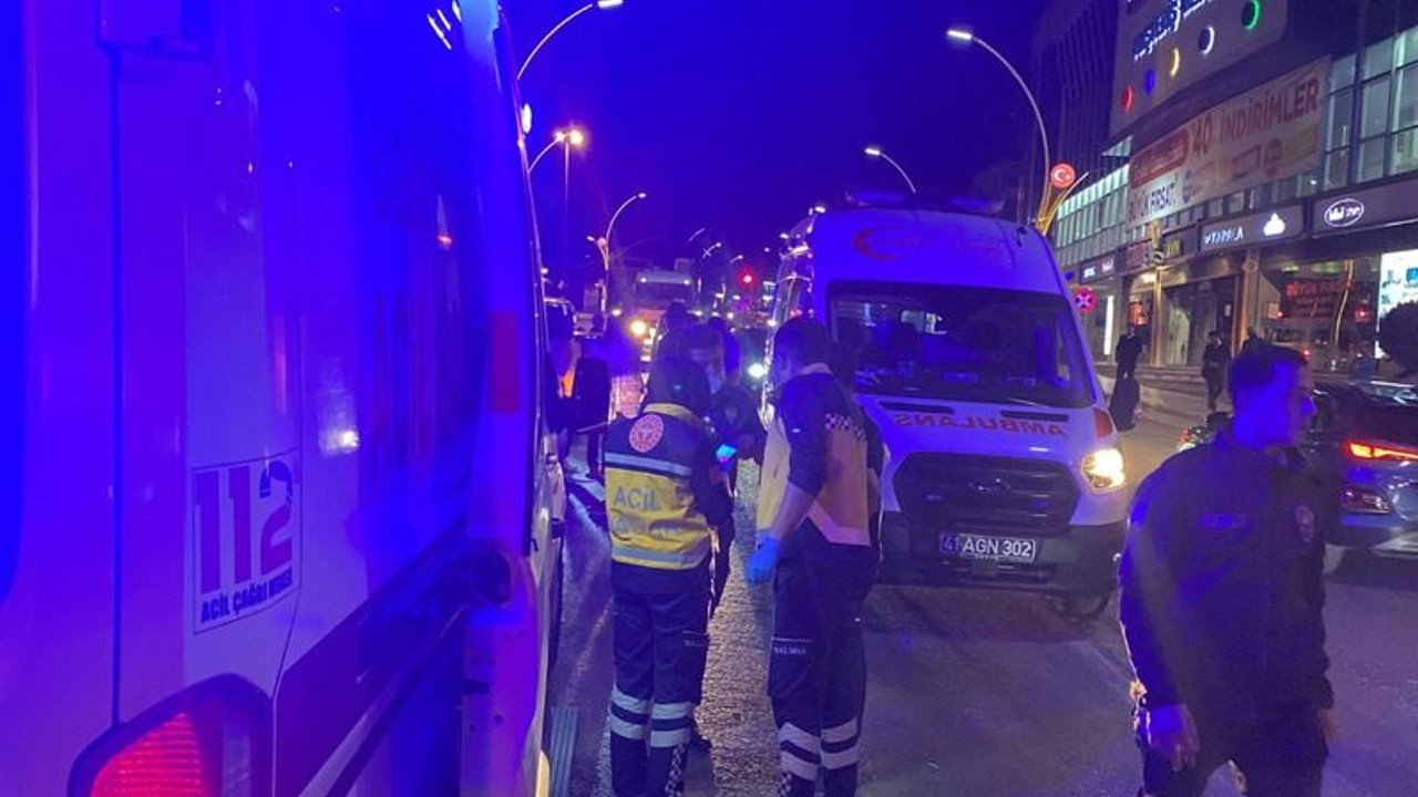 Otomobil ile motosiklet çarpıştı: 2 yaralı