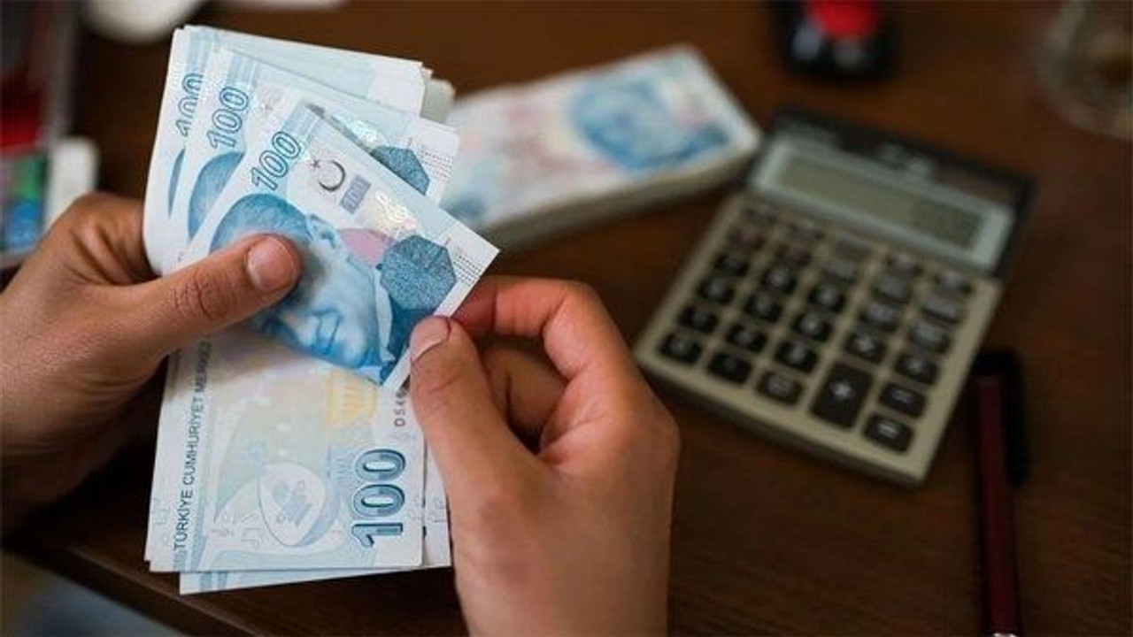 AKP’den maaş zammı açıklaması