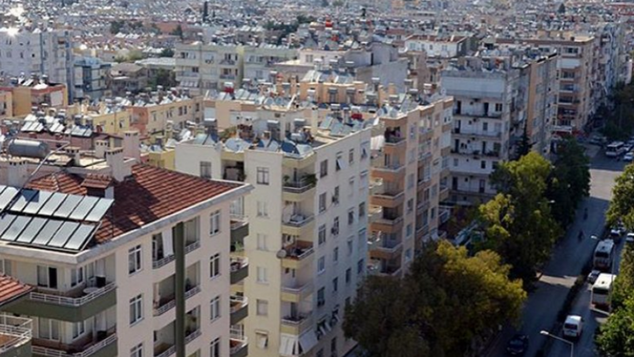 Konut fiyatları uçuşa geçti: Artış yüzde 100'ü geçti